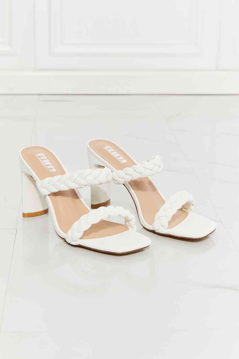 In Love! Sandals in White