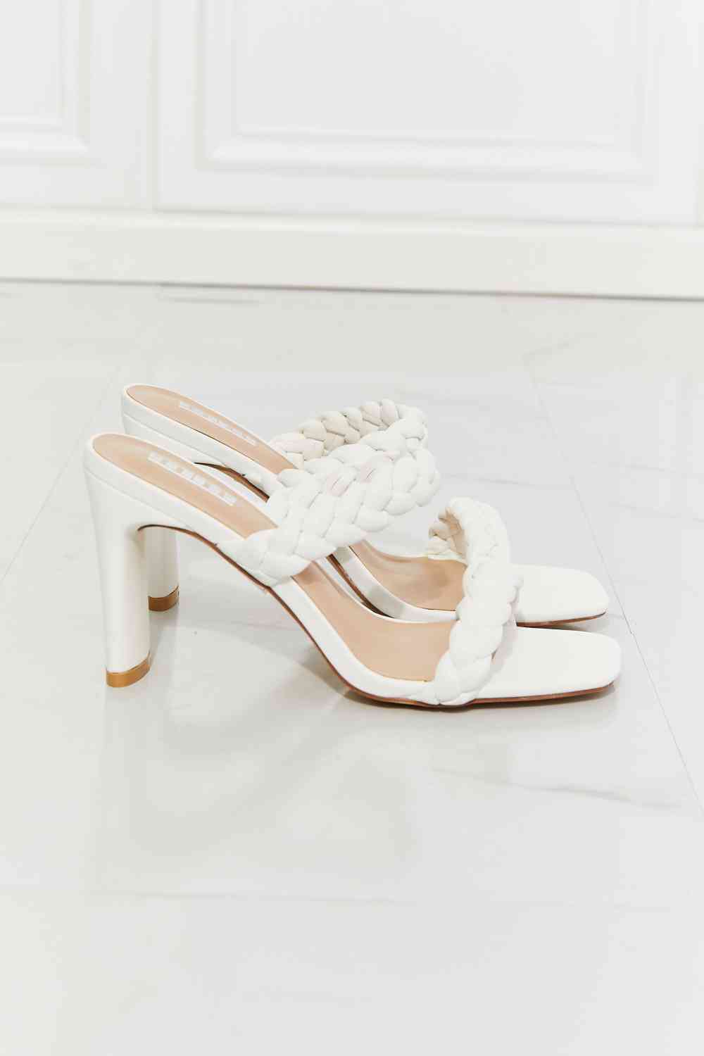 In Love! Sandals in White